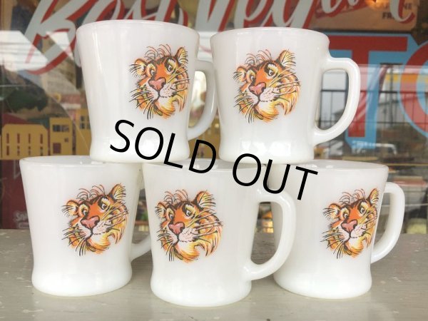 画像8: Vintage Fire King EXXON Esso Tiger D handle Mug (S350) (8)