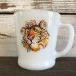 画像1: Vintage Fire King EXXON Esso Tiger D handle Mug (S350) (1)