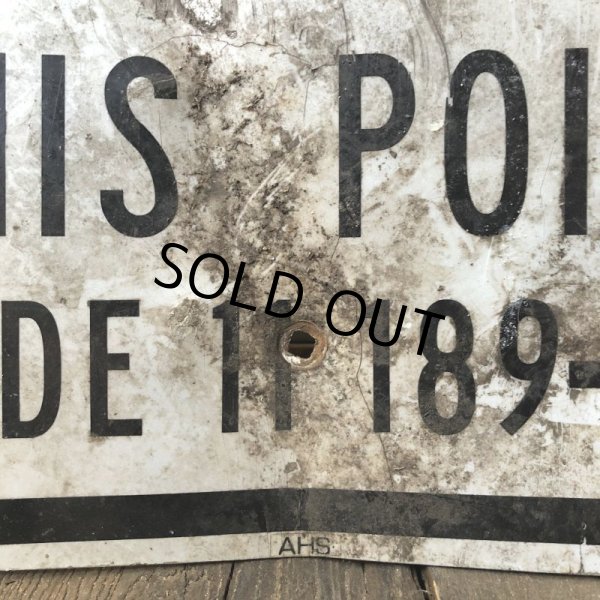 画像4: Vintage Road Sign NO UNAUTHORIZED VEHICLES BEYOND THIS POINT (S390)  (4)