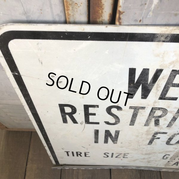 画像4: Vintage Road Sign WEIGHT RESTRICTIONS IN FORCE (S391)  (4)