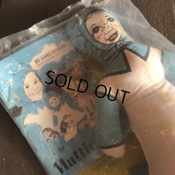 画像8: Vintage Mattie Mae Amish Doll With Book (S421) (8)