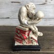 画像5: ※ご来店引き取り限定SALE※ Vintage Darwin Monkey On Books w/ Skull Chalkware Statue (S486) (5)