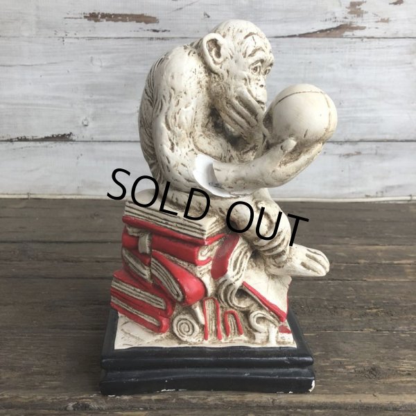 画像5: ※ご来店引き取り限定SALE※ Vintage Darwin Monkey On Books w/ Skull Chalkware Statue (S486) (5)