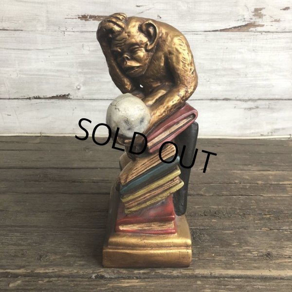 画像3: Vintage Darwin Monkey On Books w/ Skull Chalkware Statue (S485) (3)