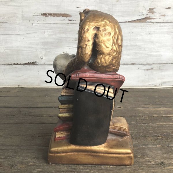 画像4: Vintage Darwin Monkey On Books w/ Skull Chalkware Statue (S485) (4)