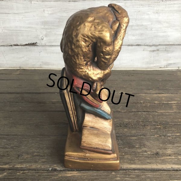 画像5: Vintage Darwin Monkey On Books w/ Skull Chalkware Statue (S485) (5)