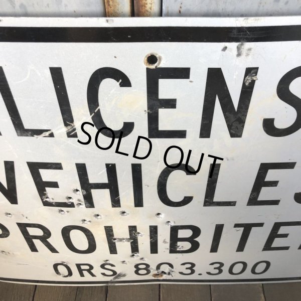 画像2: Vintage Road Sign UNLICENSED ... (S570)  (2)
