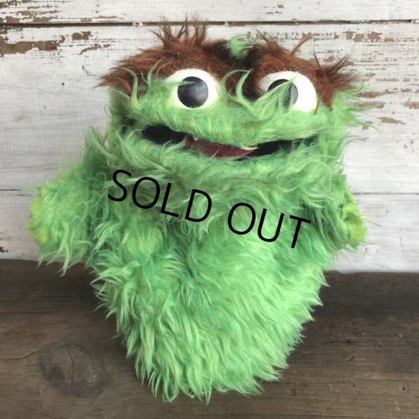 画像2: Vintage Knickerbocker Sesame Street Oscar Hand Puppet Doll (S632) (2)