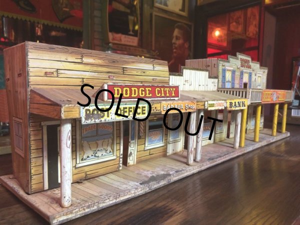 画像2: 1950's Marx Dodge City Western Town Play House (S646) (2)