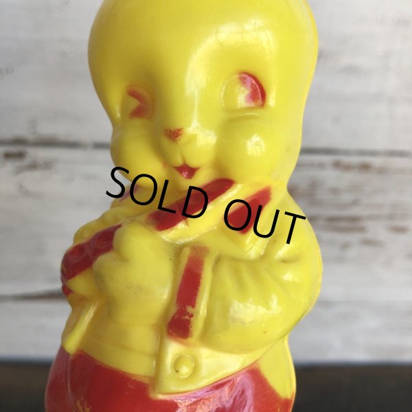 画像6: Vintage Bunny Plastic Shaker Baby Toy (S742) (6)