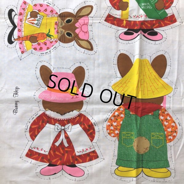 画像4: Vintage Rabbit Family Farmer Fabric Pillow Cushion Panel (S760) (4)