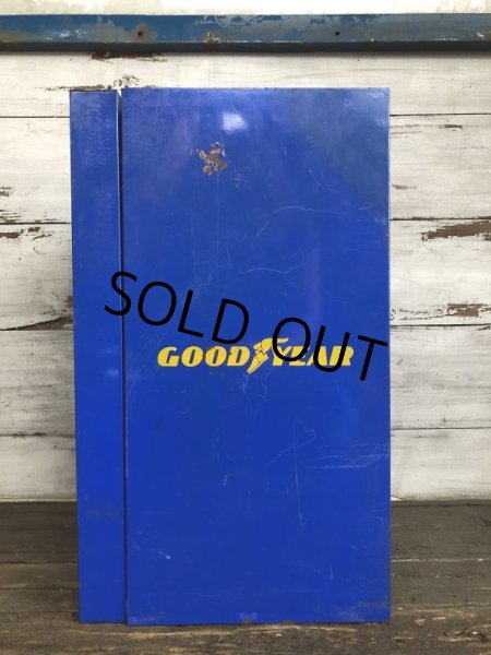 画像5: Vintage Goodyear Store Display Metal Cbinet (S915) (5)