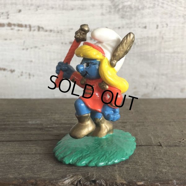 画像2: 1996 McDonald's Happy Meal Majorette Smurfette PVC (S908) (2)
