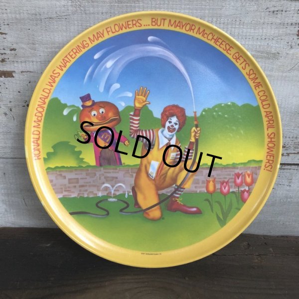 画像1: Vintage 1977 McDonalds Plastic Plate ...Cold April Showers! (T097)  (1)