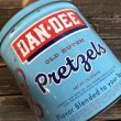 画像10: Vintage DAN DEE Pretzel 2 1/2 Pounds Tin Can (T140) (10)