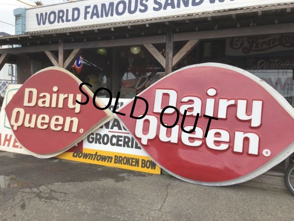 画像2: Vintage DAIRY QUEEN Huge Sign (T218) (2)