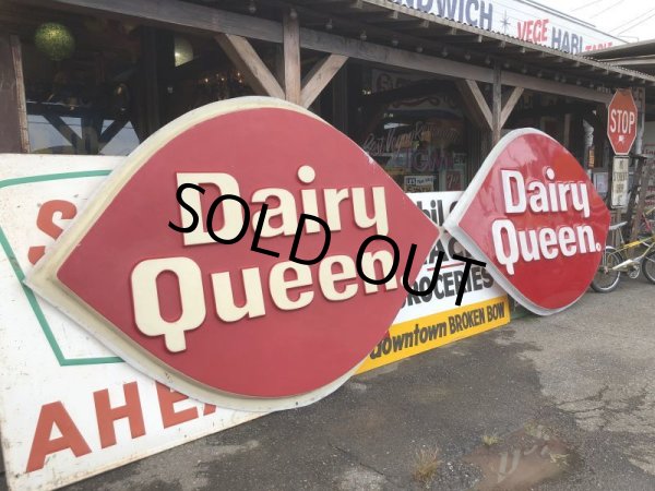 画像1: Vintage DAIRY QUEEN Huge Sign (T218) (1)