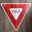 画像4: Vintage Road Sign YIELD (T222) (4)