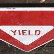 画像2: Vintage Road Sign YIELD (T223) (2)