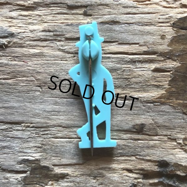 画像2: Vintage Planters Mr. Peanut Plastic Pin (T257) (2)