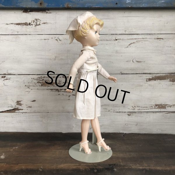 画像2: Vintage Red Cross Nurse Plastic Statue War Memorabilia 47cm (T309) 　 (2)