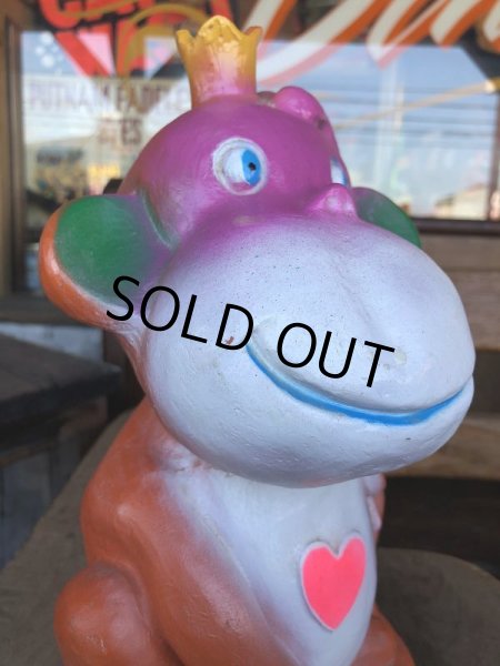 画像6: Vintage BDS Plastic Coin Bank Heart Monkey (T326)  (6)