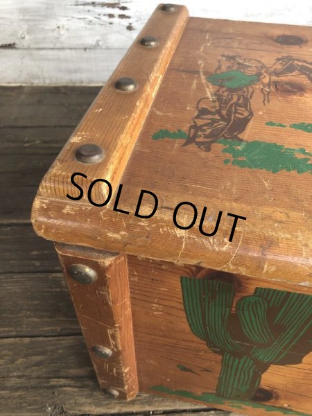 画像13: Vintage U.S.A Cowboy Wooden Chet Box (T369) 　 (13)