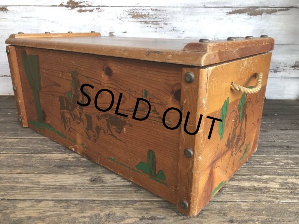 画像4: Vintage U.S.A Cowboy Wooden Chet Box (T369) 　 (4)