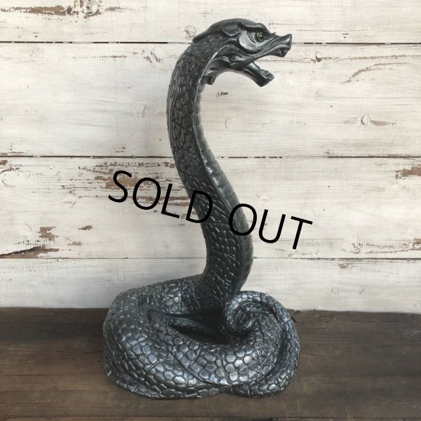 画像2: Vintage 1960s UNIVERSAL STATUARY Gold King Cobra 16' Statue Black (T393) (2)