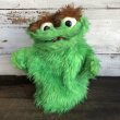 画像2: Vintage Knickerbocker Sesame Street Oscar Hand Puppet Doll (T408) (2)