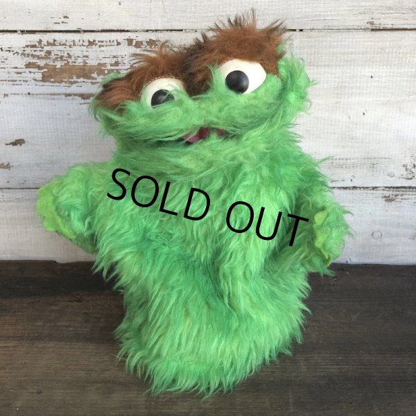 画像2: Vintage Knickerbocker Sesame Street Oscar Hand Puppet Doll (T408) (2)
