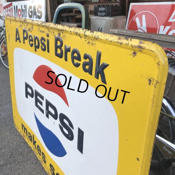 画像9: 60s Vintage Pepsi Cola A Pepsi Break Makes Sense! Embossed Metal Sign (T417) (9)