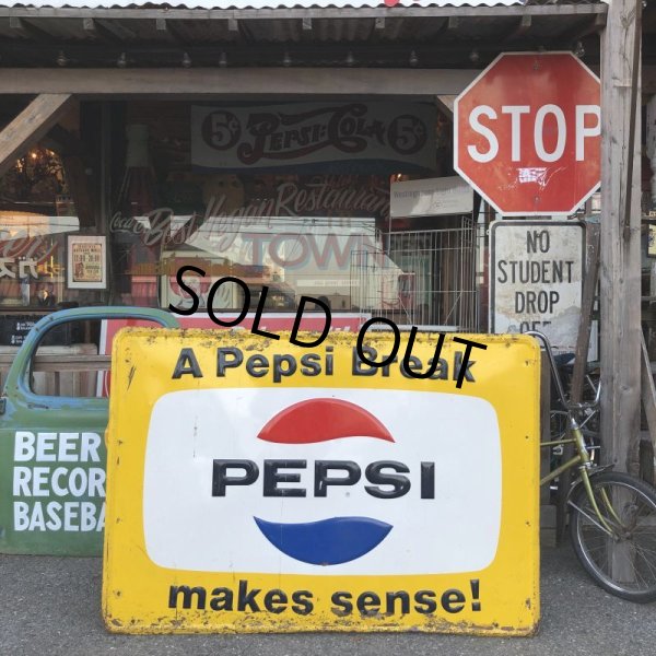 画像2: 60s Vintage Pepsi Cola A Pepsi Break Makes Sense! Embossed Metal Sign (T417) (2)
