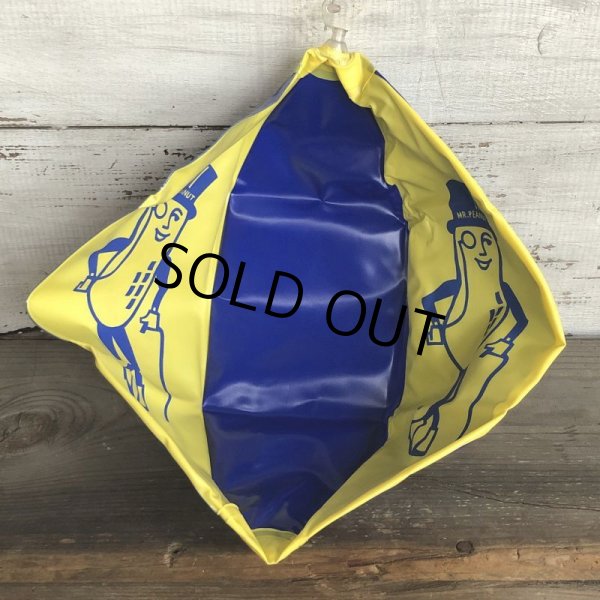 画像4: Vintage Planters Mr. Peanut Beach Ball (T504) (4)