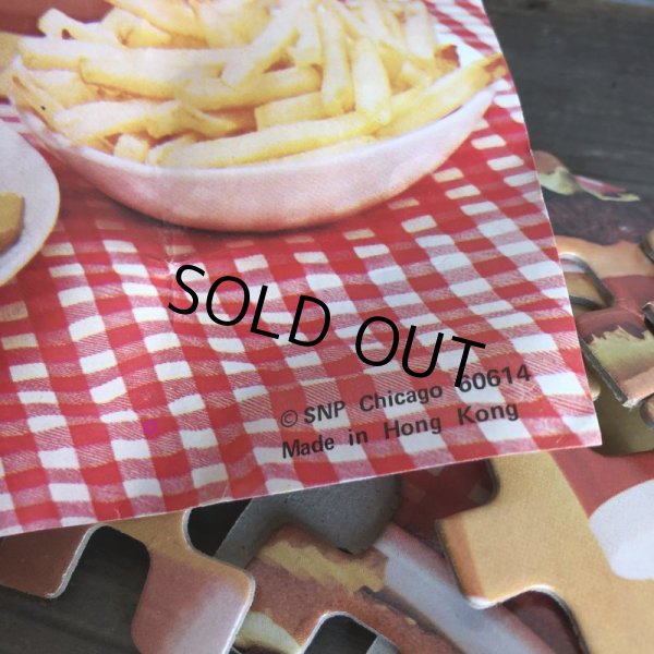 画像4: 70s Vintage Hamburger Plastic Container W/Puzzle (T529) (4)