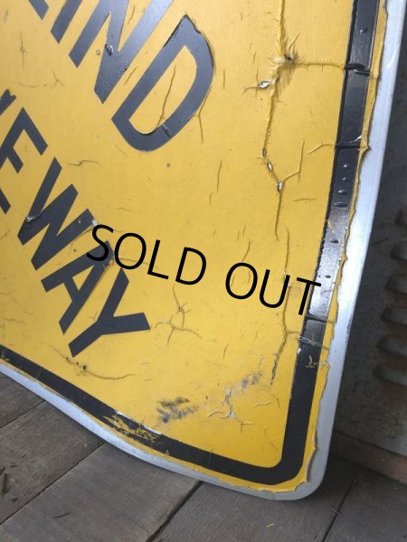 画像8: Vintage Road Sign BLIND DRIVEWAY (T651) (8)