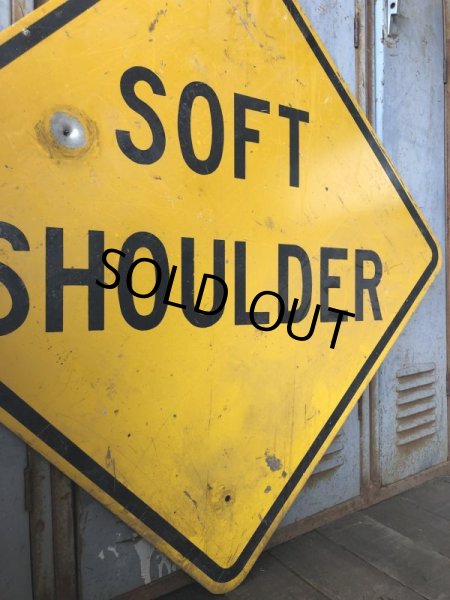 画像4: Vintage Road Sign SOFT SHOULDER (T644) (4)
