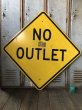 画像1: Vintage Road Sign NO OUTLET (T621) (1)