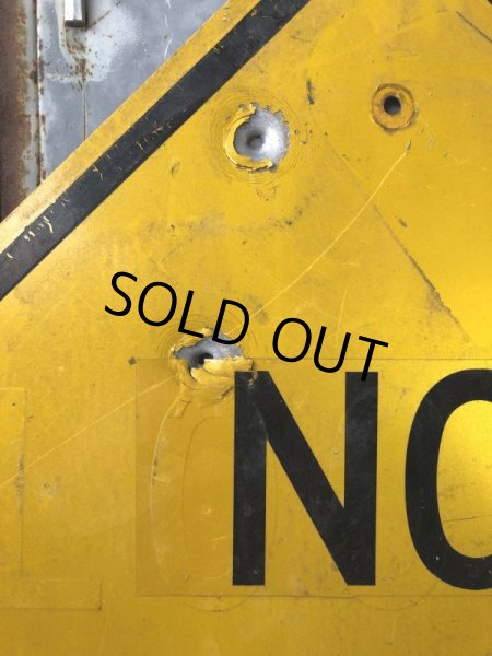 画像5: Vintage Road Sign NO SHOULDER (T643) (5)