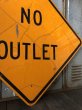 画像4: Vintage Road Sign NO OUTLET (T647) (4)