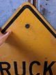 画像2: Vintage Road Sign TRUCK (T630) (2)