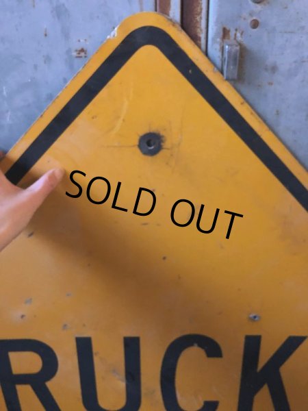 画像2: Vintage Road Sign TRUCK (T630) (2)