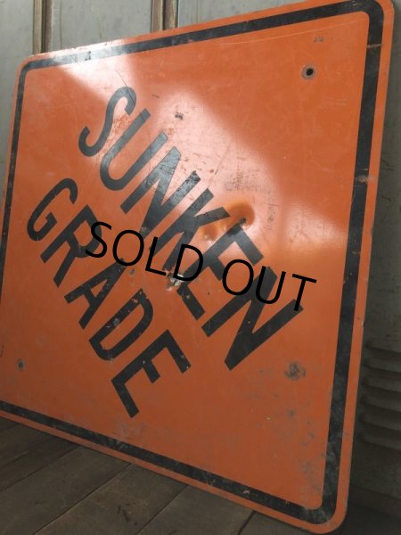 画像6: Vintage Road Sign SUNKEN GRADE (T628) (6)