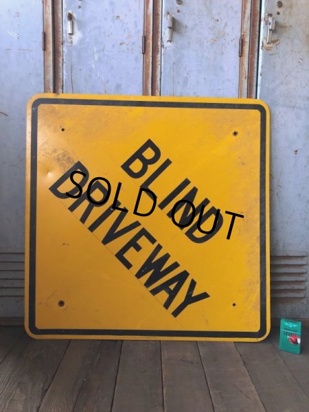 画像3: Vintage Road Sign BLIND DRIVEWAY (T627) (3)