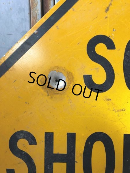 画像5: Vintage Road Sign SOFT SHOULDER (T644) (5)