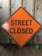 画像1: Vintage Road Sign STREET CLOSED (T618) (1)