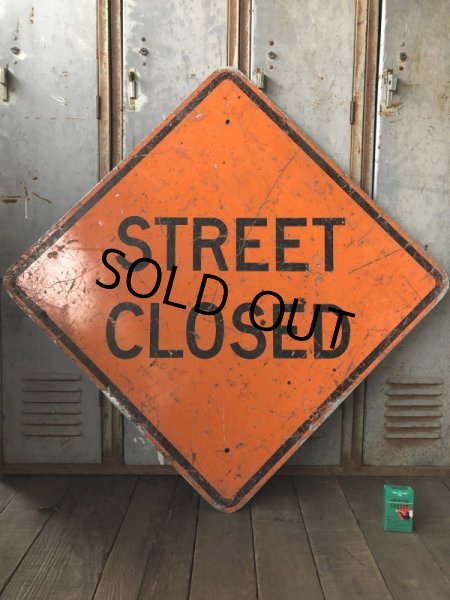 画像1: Vintage Road Sign STREET CLOSED (T618) (1)