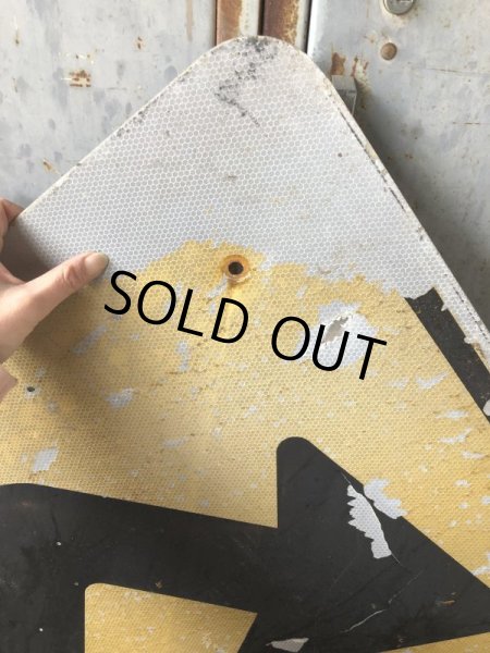 画像2: Vintage Road Sign ↱ (T633) (2)