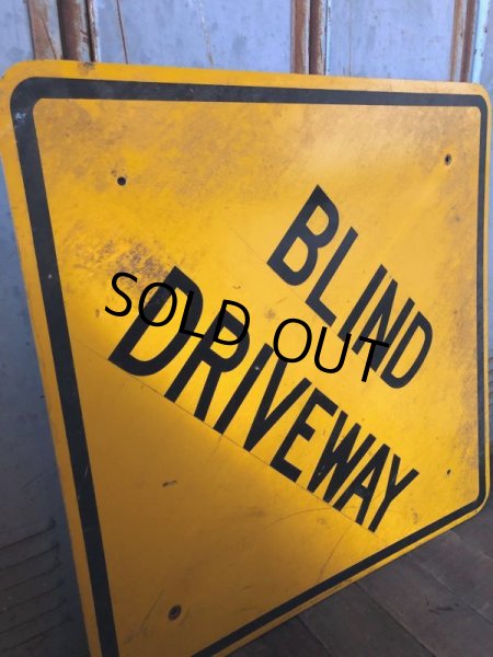 画像4: Vintage Road Sign BLIND DRIVEWAY (T627) (4)