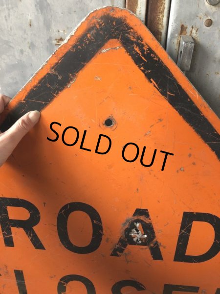 画像2: Vintage Road Sign ROAD CLOSED (T646) (2)